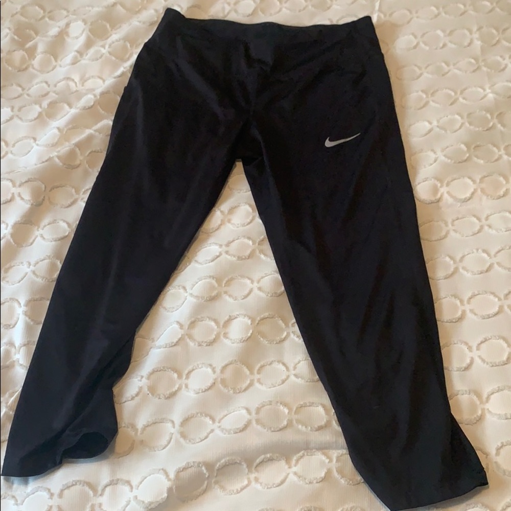 Nike cropped leggings